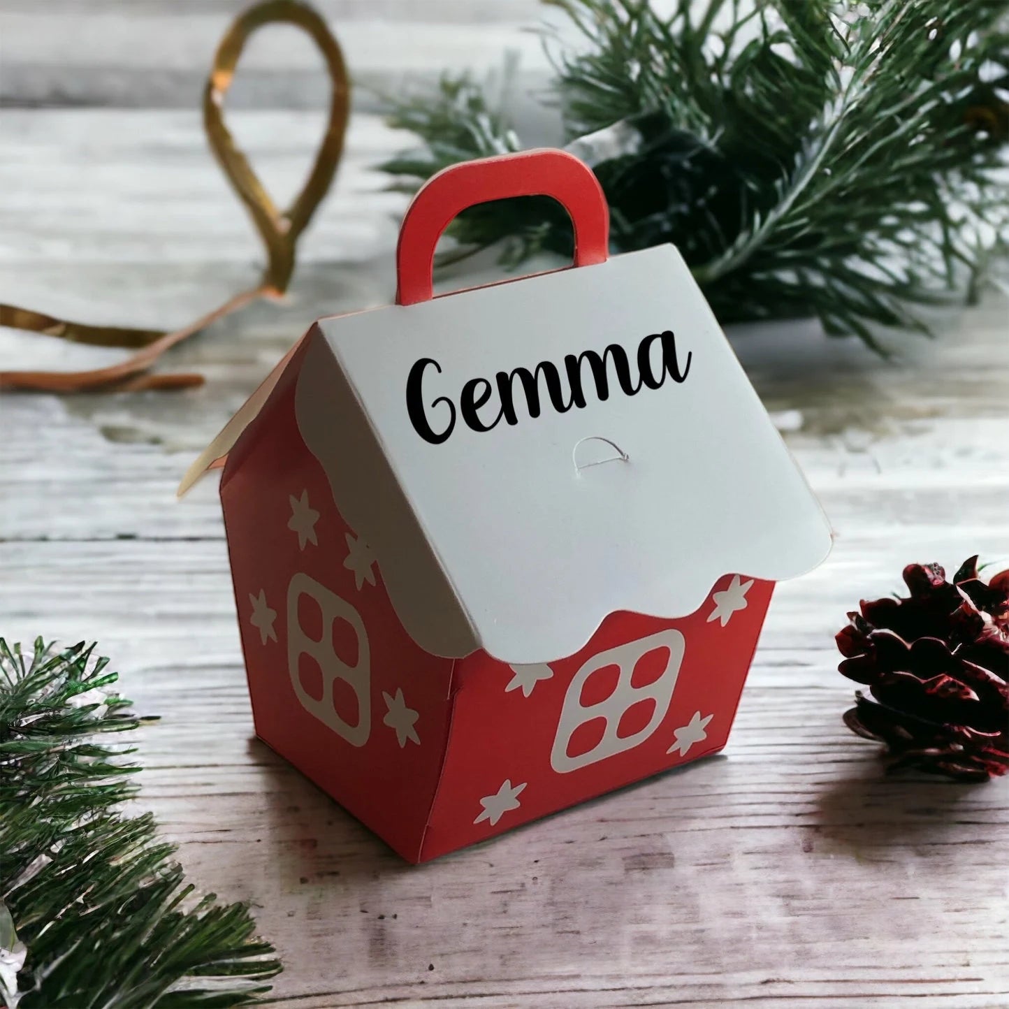 Christmas Red and White House Gift Box - Personalised Christmas Table Gift Box - Xmas Eve Box - Favour Place Name - Stocking Filler - Small Present